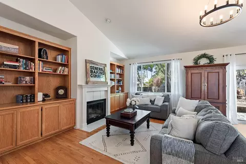Living - 100 Tina Way, Graton, CA 95444 photo 2 of 6