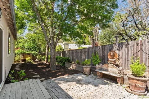 Exterior - 100 Tina Way, Graton, CA 95444 photo 6 of 9