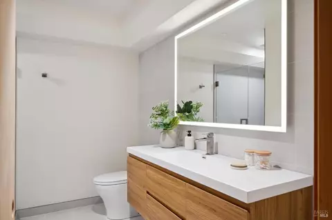 Bath - 95 Cascade Dr, Mill Valley, CA 94941 photo 6 of 6