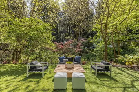 Exterior - 95 Cascade Dr, Mill Valley, CA 94941 photo 2 of 15