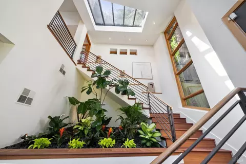 Entry Way - 95 Cascade Dr, Mill Valley, CA 94941 photo 2 of 6
