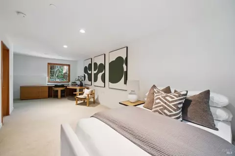 Bedroom - 95 Cascade Dr, Mill Valley, CA 94941 photo 9 of 9