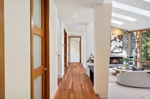 Entry Way - 95 Cascade Dr, Mill Valley, CA 94941 photo 4 of 6