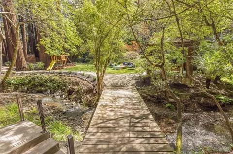 Exterior - 95 Cascade Dr, Mill Valley, CA 94941 photo 4 of 15