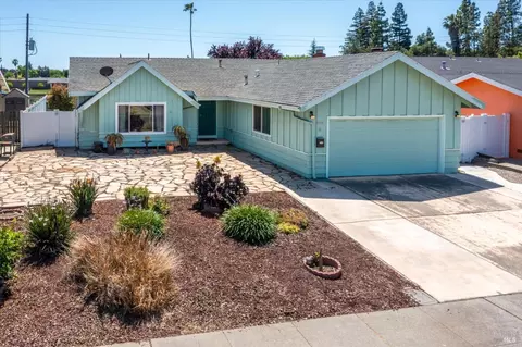 409 Dahlia St, Fairfield, CA 94533