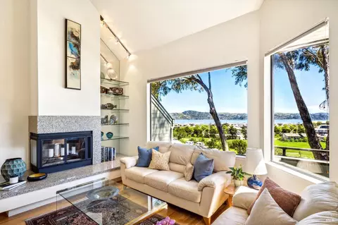 Living - 828 Olima St, Sausalito, CA 94965 photo 3 of 3