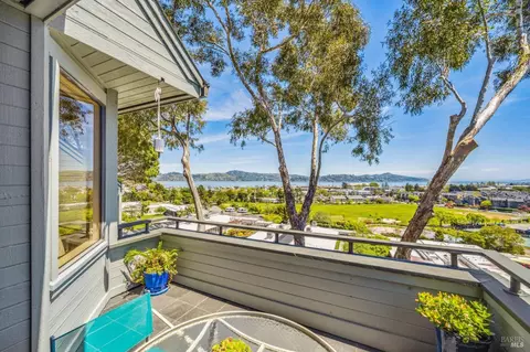 Exterior - 828 Olima St, Sausalito, CA 94965 photo 4 of 11