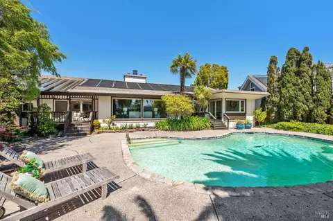 1 Corte Del Coronado, Larkspur, CA 94939