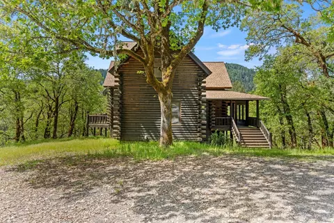 31100 Shimmins Ridge Rd, Willits, CA 95490