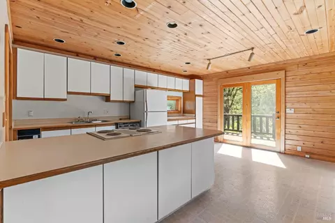 31100 Shimmins Ridge Rd, Willits, CA 95490 photo 6