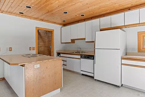 31100 Shimmins Ridge Rd, Willits, CA 95490 photo 7