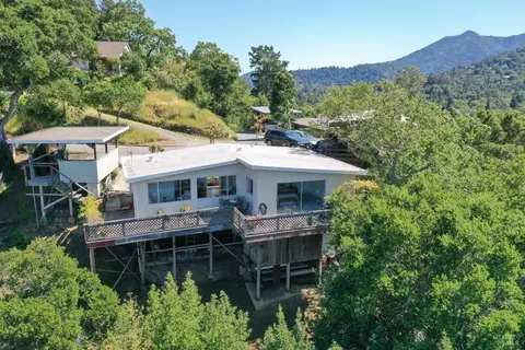 97 Ridge Rd, San Anselmo, CA 94960