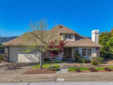 6343 Meadowridge Dr, Santa Rosa, CA 95409