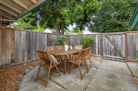 227 Lincoln Ave, Cotati, CA 94931 photo 4