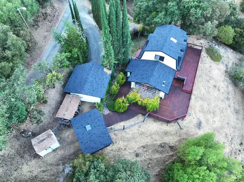 1431 Oak Knoll Rd, Ukiah, CA 95482