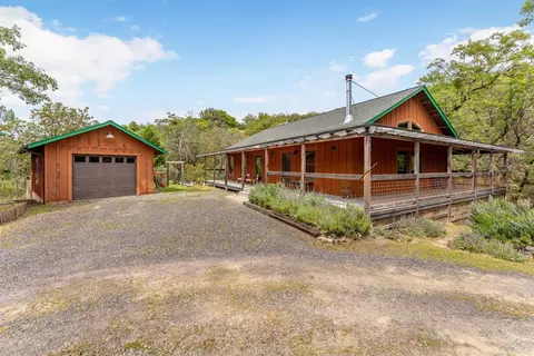 10551 Valley View Dr, Ukiah, CA 95482