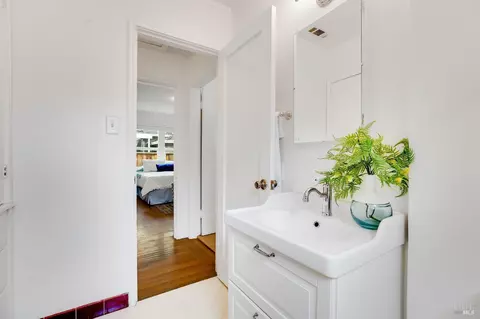 Bath - 1309 Arkansas St, Vallejo, CA 94590 photo 3 of 3
