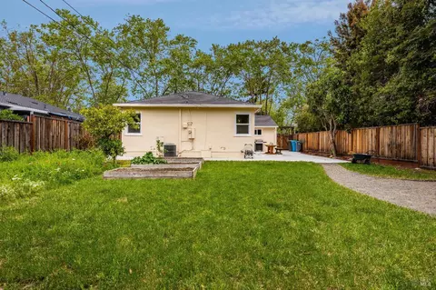 Exterior - 1309 Arkansas St, Vallejo, CA 94590 photo 14 of 16
