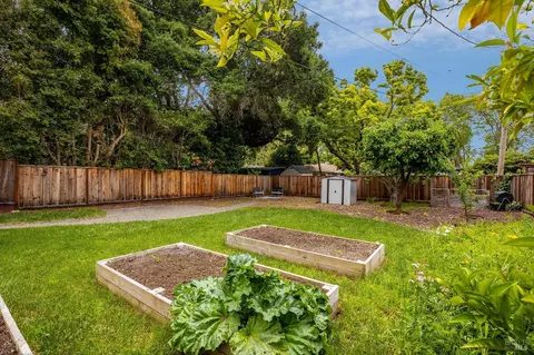 Exterior - 1309 Arkansas St, Vallejo, CA 94590 photo 11 of 16