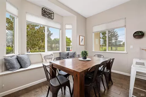 Dining - 8101 Luisa Way, Windsor, CA 95492 photo 2 of 2