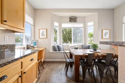 Dining - 8101 Luisa Way, Windsor, CA 95492 photo 1 of 2