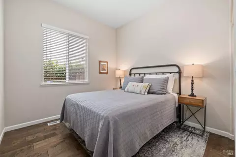 Bedroom - 8101 Luisa Way, Windsor, CA 95492 photo 4 of 6