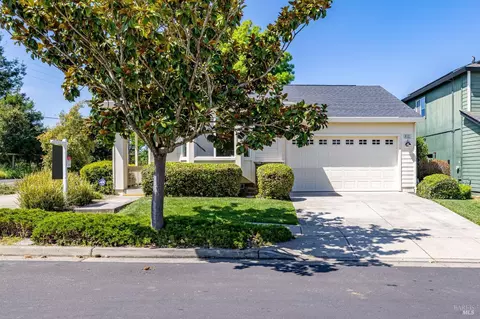 Exterior - 8101 Luisa Way, Windsor, CA 95492 photo 3 of 9
