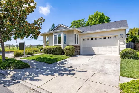 8101 Luisa Way, Windsor, CA 95492