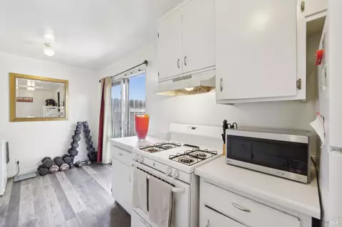 650 E N St, Benicia, CA 94510 photo 15