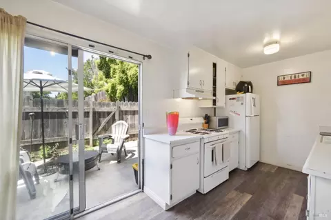 650 E N St, Benicia, CA 94510 photo 14