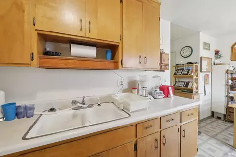 650 E N St, Benicia, CA 94510 photo 32