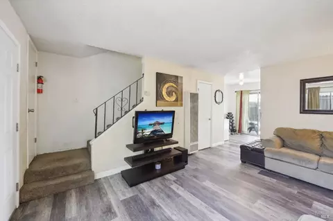 650 E N St, Benicia, CA 94510 photo 11
