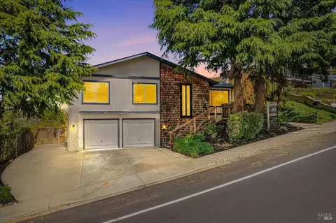 537 Hastings Dr, Benicia, CA 94510