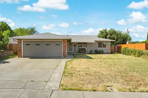 367 Berryessa Dr, Vacaville, CA 95687