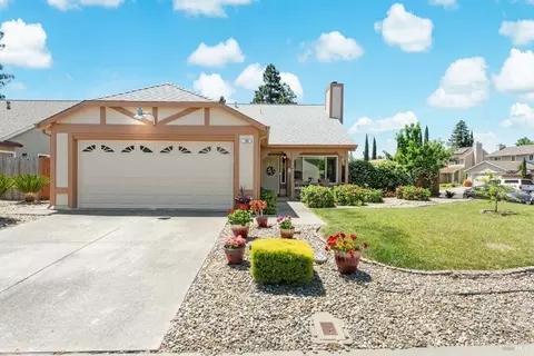 100 Southwood Ct, Vacaville, CA 95687