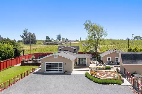 4777 Hessel Rd, Sebastopol, CA 95472