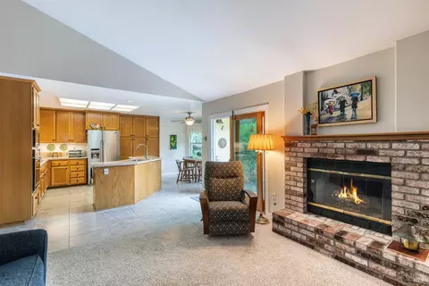 9559 Vancouver Ln, Windsor, CA 95492 photo 12