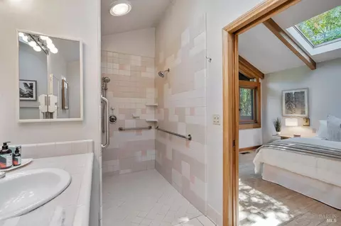 272 Cascade Dr, Fairfax, CA 94930 photo 24