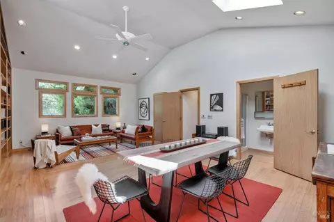 272 Cascade Dr, Fairfax, CA 94930