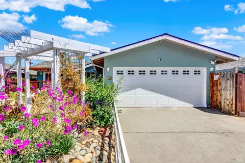 161 Rocky Hill Rd, Vacaville, CA 95688