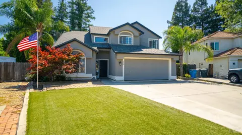 230 Rosita Ct, Vacaville, CA 95687