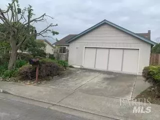 422 Lori Dr, Benicia, CA 94510 photo 2