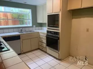 422 Lori Dr, Benicia, CA 94510 photo 9