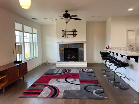 194 Johnson St, Windsor, CA 95492