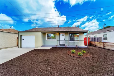 1070 Thelma Ave, Vallejo, CA 94591 photo 2