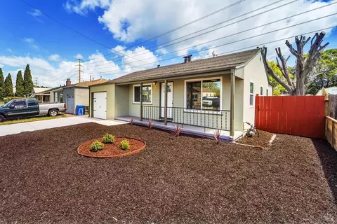 1070 Thelma Ave, Vallejo, CA 94591 photo 4