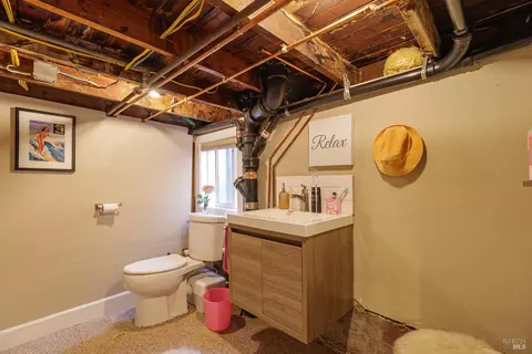 Bath - 83 Willow Ave, Fairfax, CA 94930 photo 4 of 4