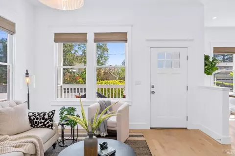 Living - 1828 Pine St, Napa, CA 94559 photo 4 of 4