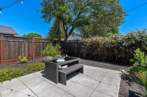 Exterior - 1828 Pine St, Napa, CA 94559 photo 6 of 13