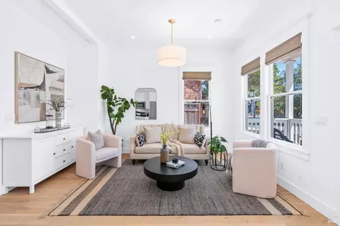 Living - 1828 Pine St, Napa, CA 94559 photo 2 of 4